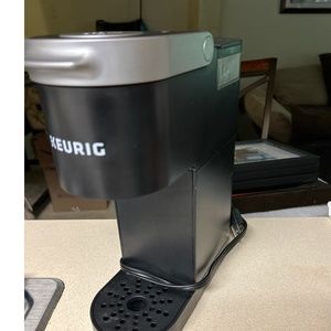 Black sing cup Keurig coffee maker